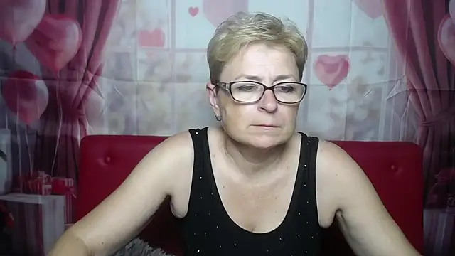 EmiliaGree's Live XXX Chat