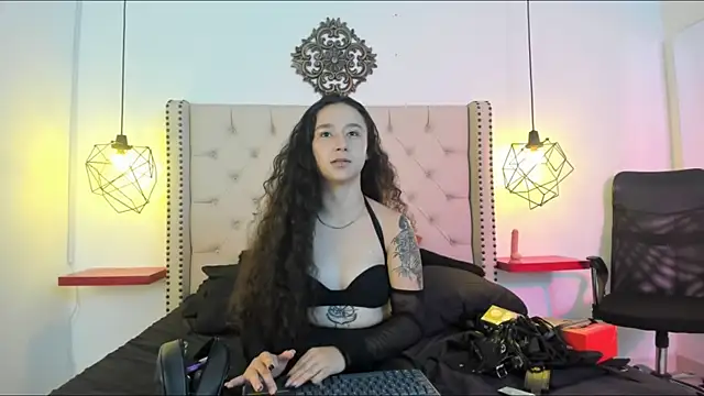 Chat +18 de kirarossee ao vivo