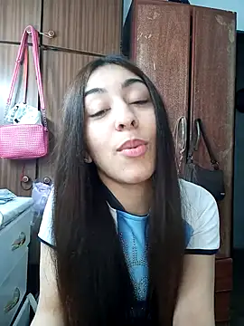 Jennyvignaduzzo Chat XXX in diretta