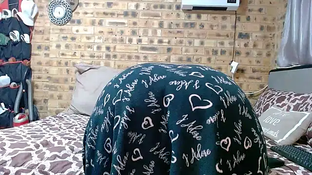 AFRICANBOOTYLICIOUS' Live XXX Chat