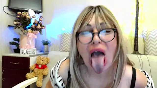 Chat XXX en directo de SusieNoreen