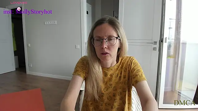 MollyStory: απευθείας συνομιλία ΧΧΧ