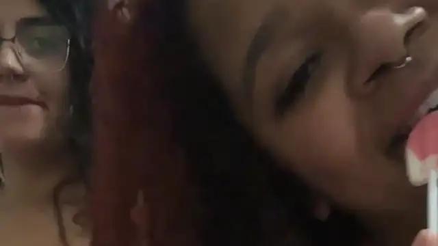 MENINAS_70 Webcam show