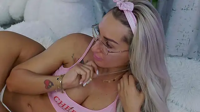 Czat XXX na żywo – IsabelleEthan