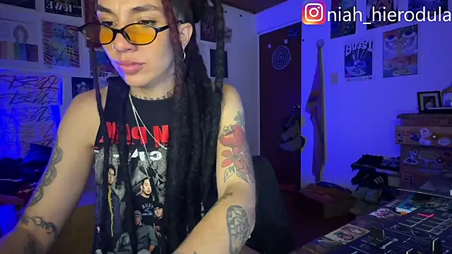 צ'אט XXX בשידור חי של niah_11