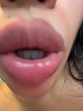 Czat XXX na żywo – SQUIRTINGQUEEN11