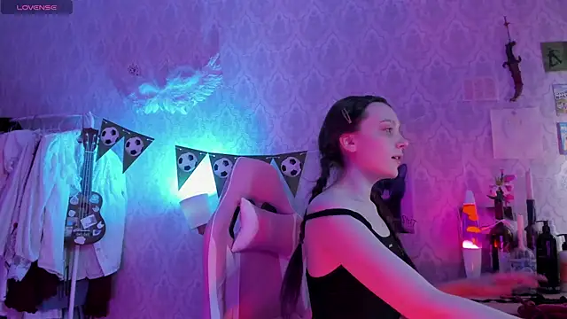 Онлайн чат XXX RileyNymph