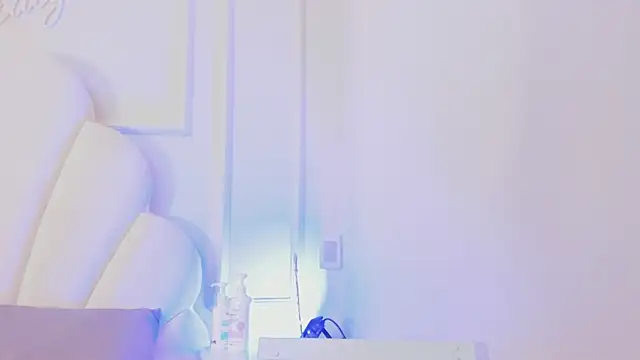 Kaylachannell Adlı Modelin Canlı XXX Sohbeti