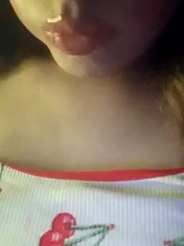 youka_tr Adlı Modelin Canlı XXX Sohbeti