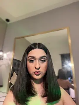 MiahWindsor: απευθείας συνομιλία ΧΧΧ