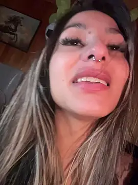 AliceStone19 라이브 XXX 채팅