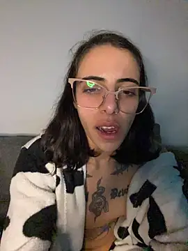 Czat XXX na żywo – Poison_Ivy_29