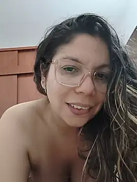 Chatroom XXX en direct de Carliina_Soussa