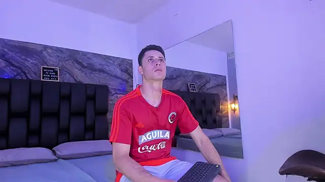 Chat +18 de Clark_kush ao vivo