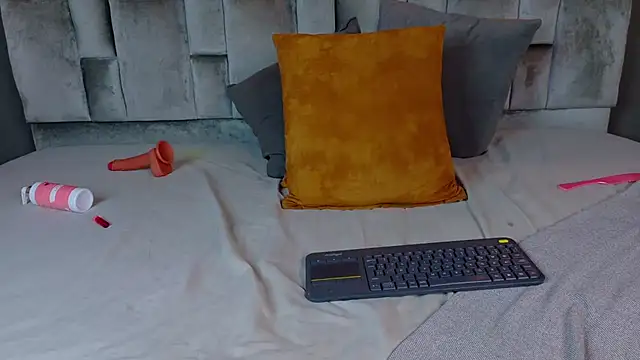 XXX chat uživo modela MatildaTaylor__