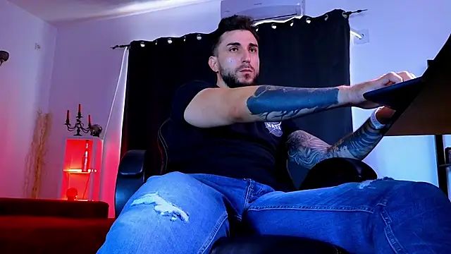 MightyAaron66 라이브 XXX 채팅