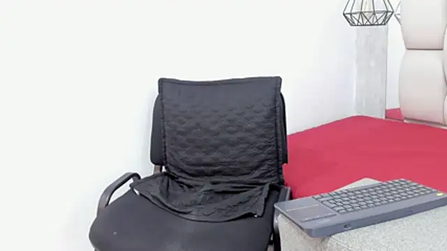 Bella_adamss_ Adlı Modelin Canlı XXX Sohbeti