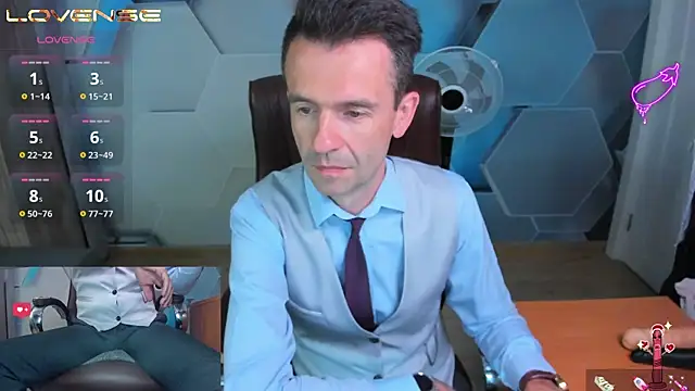 Онлайн чат XXX SteveTiger