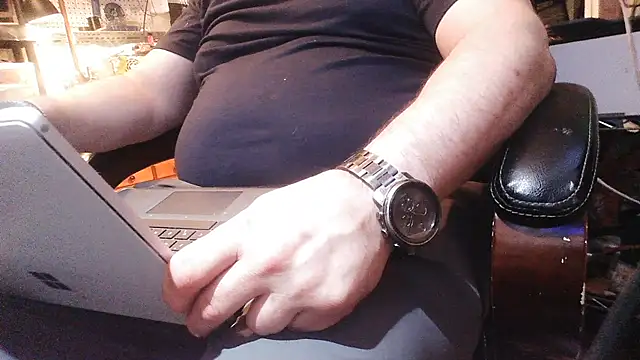 ctguybj's Live XXX Chat