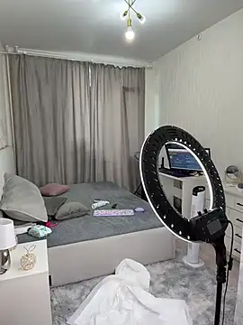 ChloeBrutn Live XXX chat