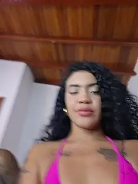 Chat XXX ao vivo de Dominik_Alondra