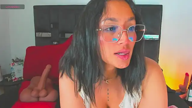 دردشة SussySunny_ الجنسية المباشرة
