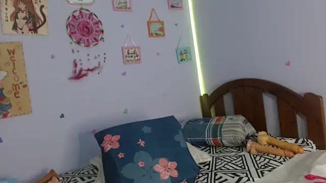 lorrayne-'s Live XXX Chat