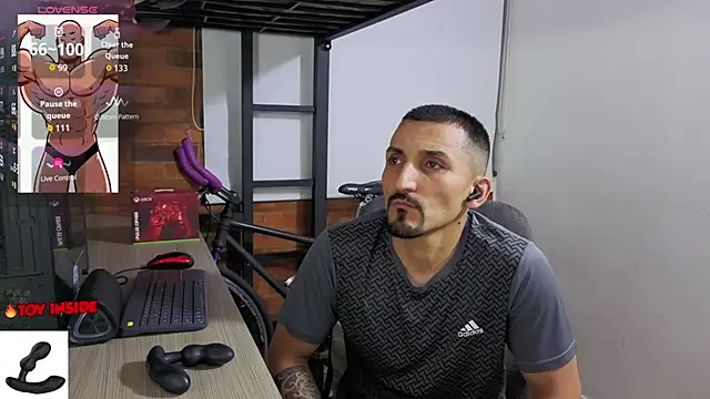 XXX chat uživo modela Marck_Muscle