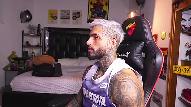 دردشة logan_hugh8 الجنسية المباشرة