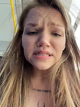 StreetSquirt 라이브 XXX 채팅
