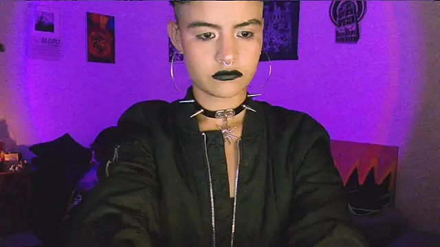 Czat XXX na żywo – alex_one888