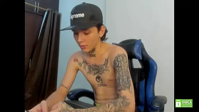 Nick_TattooedGuy's Live XXX Chat