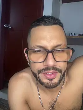 Онлайн чат XXX Benjamin_show
