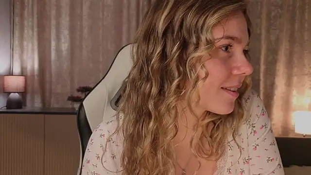 XXX chat uživo modela DonaDebore