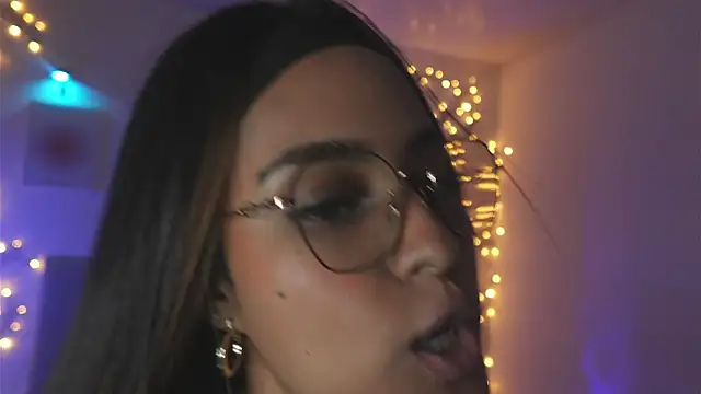 _Gaaia_'s Live XXX Chat