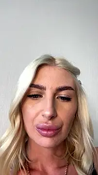 دردشة Mia_Roxie الجنسية المباشرة