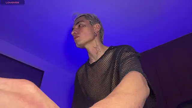 Chat +18 de santikhalifa ao vivo