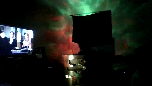 BedazedFirefly élő XXX-chatje