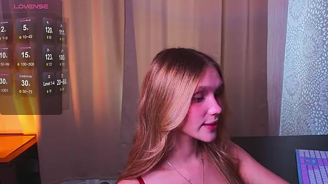 AdelineCrash's Live XXX Chat