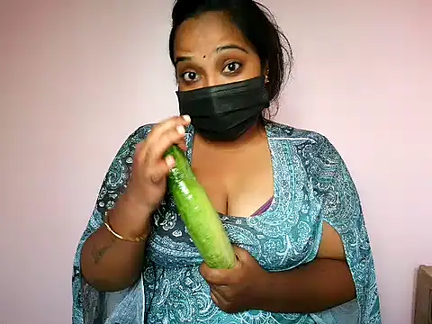 Mathi_cam élő XXX-chatje
