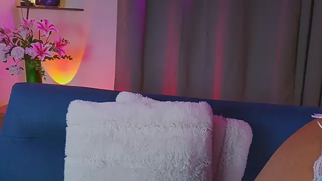 _Bella_Beth_ Adlı Modelin Canlı XXX Sohbeti