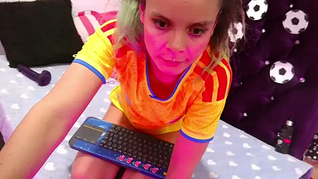 Ariasmithog Adlı Modelin Canlı XXX Sohbeti