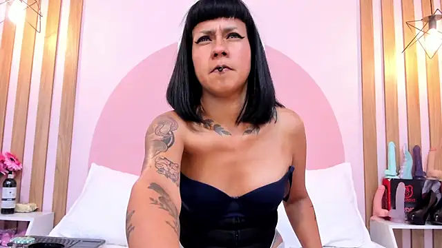 Valkiriia_wiine XXX чат на живо