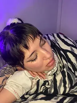 cherryxxox Chat XXX in diretta