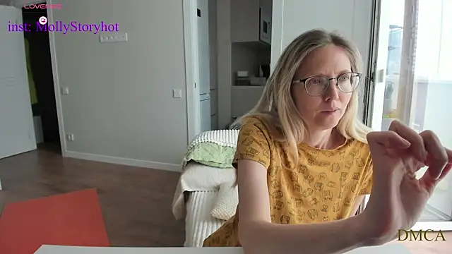 צ'אט XXX בשידור חי של MollyStory