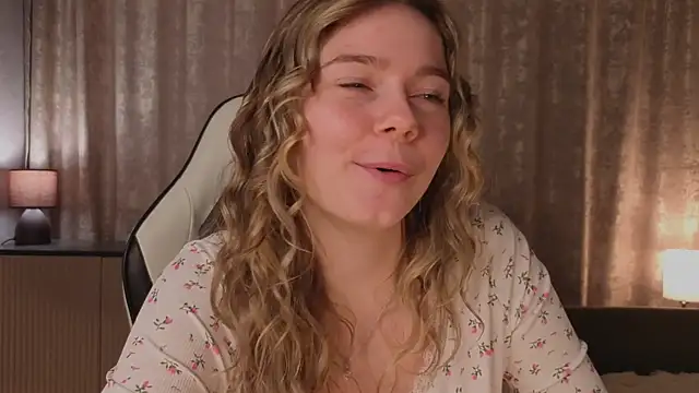 Chat +18 de DonaDebore ao vivo