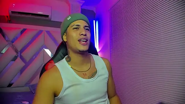 Chat +18 de dominic_connor ao vivo