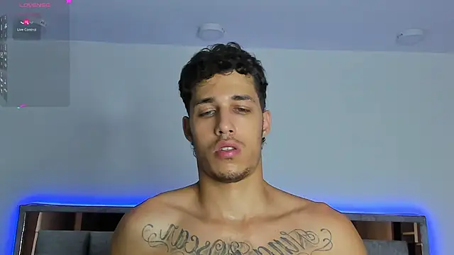 orionblaze69_ Adlı Modelin Canlı XXX Sohbeti