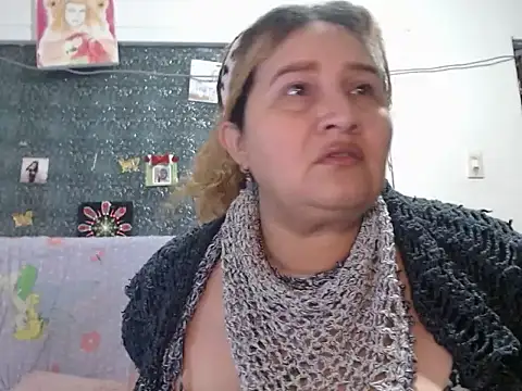 Perla1981-- Chat XXX in diretta