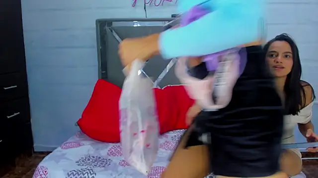 Trioof-Queens – Naživo XXX chat